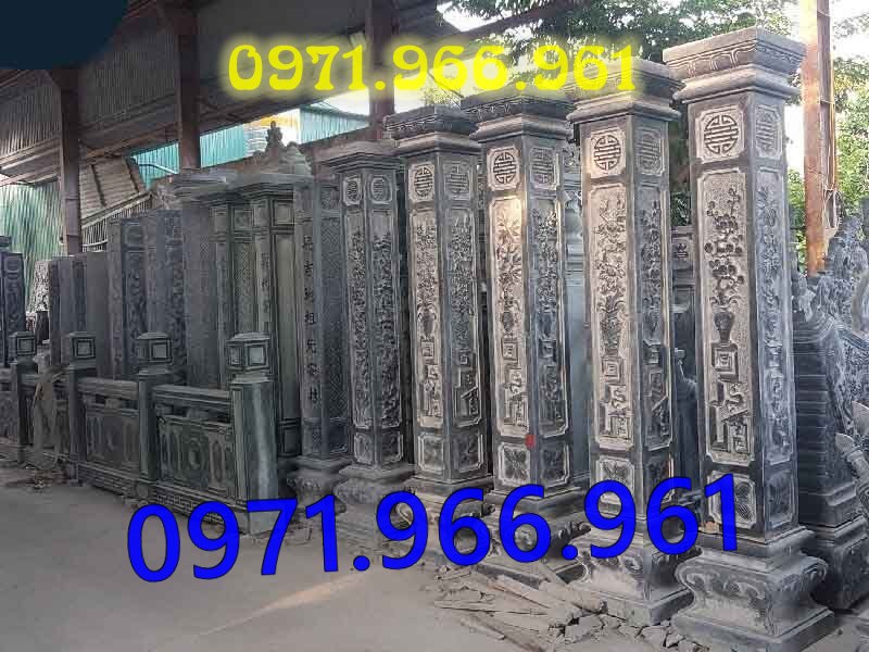 mẫu cột đá tự nhiên nguyên khối trước hiên nhà gia đình, nhà thờ, cột đá xanh đen phong thủy trước nhà thờ dòng họ, cột đá nhà gỗ chạm khắc hoa văn tinh sảo, cột đá đồng trụ, sân vườn, cột đá đình chùa bền vững cho khách hàng