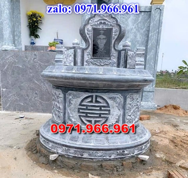 mẫu mộ tròn bằng đá nguyên khối cao cấp cho phần mộ tổ tiên, mộ tròn bằng đá xanh rêu được ưu chuộng nhất hiện nay cho phần mộ gia đình, mộ tròn bằng đá cao cấp chạm khắc hoa văn tinh xảo theo yêu cầu, mộ tròn bằng đá đẹp chuẩn kích thước phong thủy cho ông bà,cha mẹ cao cấp