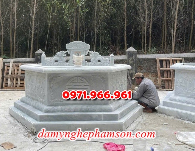 mẫu mộ tròn bằng đá nguyên khối cao cấp cho phần mộ tổ tiên, mộ tròn bằng đá xanh rêu được ưu chuộng nhất hiện nay cho phần mộ gia đình, mộ tròn bằng đá cao cấp chạm khắc hoa văn tinh xảo theo yêu cầu, mộ tròn bằng đá đẹp chuẩn kích thước phong thủy cho ông bà,cha mẹ cao cấp