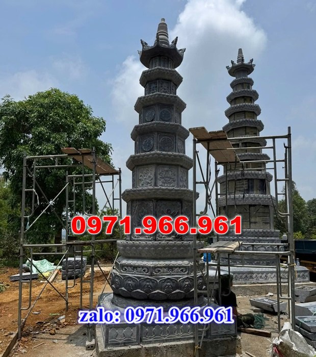 mộ tháp bằng đá để tro cốt ông bà hay cha mẹ, mộ tháp đá xanh rêu nguyên khối được chạm khắc tinh sảo, mộ tháp đá công giáo bằng đá granite nhập khẩu cao cấp, xây mộ tháp đá chuẩn phong thủy mang ý nghĩa tâm linh cho gia đinh bạn, chuyên sản xuất mộ tháp đá theo yêu cầu khách hàng
