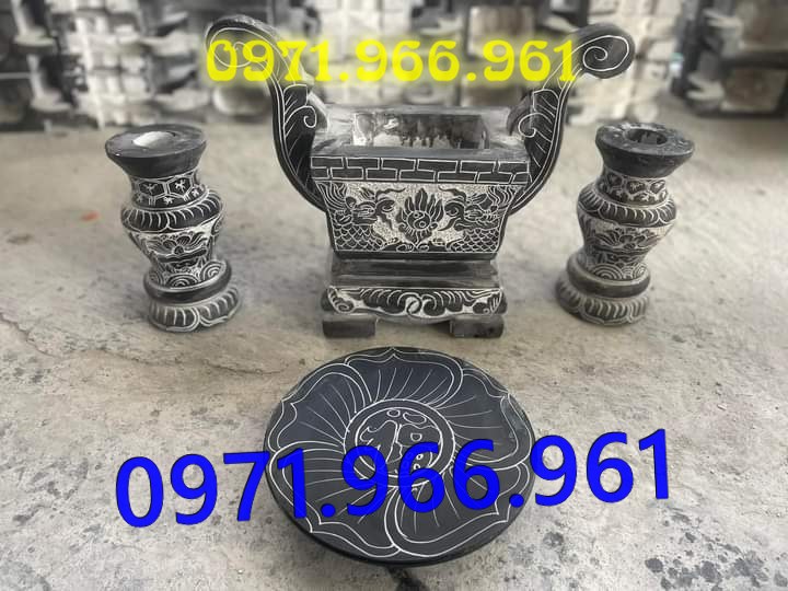 mẫu bát hương lọ hoa đá đẹp cho từ đường nhà thờ họ, bát hương lọ hoa đá tự nhiên nguyên khối cho khu lăng mộ chuẩn phong thủy, bát hương lọ hoa trang trí bàn thờ được chạm khắc hoa văn tinh xảo, mẫu bát hương lọ hoa thờ cúng gia tiên, thần linh, ngoài trời bền đẹp theo thời gian, lọ hoa bát hương đẹp giá rẻ theo yêu cầu của khách hàng 