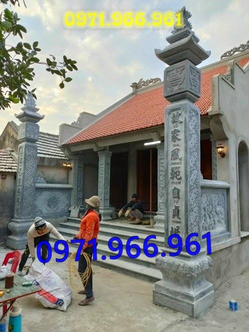 mẫu cột đá tự nhiên nguyên khối trước hiên nhà gia đình, nhà thờ, cột đá xanh đen phong thủy trước nhà thờ dòng họ, cột đá nhà gỗ chạm khắc hoa văn tinh sảo, cột đá đồng trụ, sân vườn, cột đá đình chùa bền vững cho khách hàng