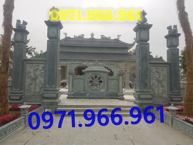 mẫu cột đá tự nhiên nguyên khối trước hiên nhà gia đình, nhà thờ, cột đá xanh đen phong thủy trước nhà thờ dòng họ, cột đá nhà gỗ chạm khắc hoa văn tinh sảo, cột đá đồng trụ, sân vườn, cột đá đình chùa bền vững cho khách hàng
