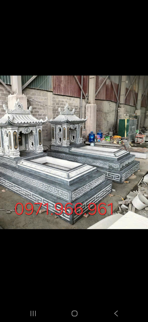 mẫu mộ công giáo nguyên khối sang trọng bằng đá xanh rêu cao cấp, mộ công giáo chuẩn phong cách thiên chúa giáo cho ông bà, cha mẹ đẹp bền vững theo thời gian, mẫu mộ công giáo bằng đá chất lượng cao, giá rẻ phù hợp cho gia đình, mẫu mộ công giáo được điêu khắc chạm chổ hoa văn tinh xảo theo yêu cầu khách hàng