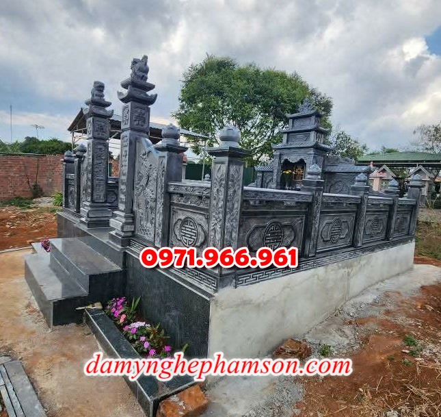 mẫu nghĩa trang nhà mồ cho khu lăng mộ dòng họ, gia đình bằng đá xanh rêu, xanh đen đẹp nhất hiện nay, khu nghĩa trang bằng đá tự nhiên nguyên khối chất lượng cao, khu nghĩa trang nhà mồ đá phong thủy chuẩn tâm linh được chạm khắc hoa văn tinh xảo theo yêu cầu khách hàng