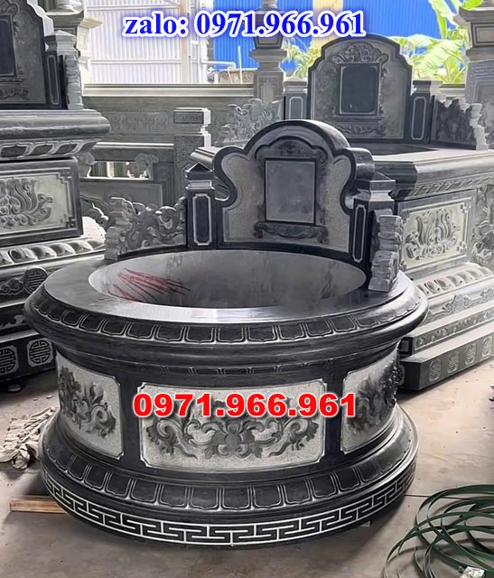 mẫu mộ tròn bằng đá nguyên khối cao cấp cho phần mộ tổ tiên, mộ tròn bằng đá xanh rêu được ưu chuộng nhất hiện nay cho phần mộ gia đình, mộ tròn bằng đá cao cấp chạm khắc hoa văn tinh xảo theo yêu cầu, mộ tròn bằng đá đẹp chuẩn kích thước phong thủy cho ông bà,cha mẹ cao cấp