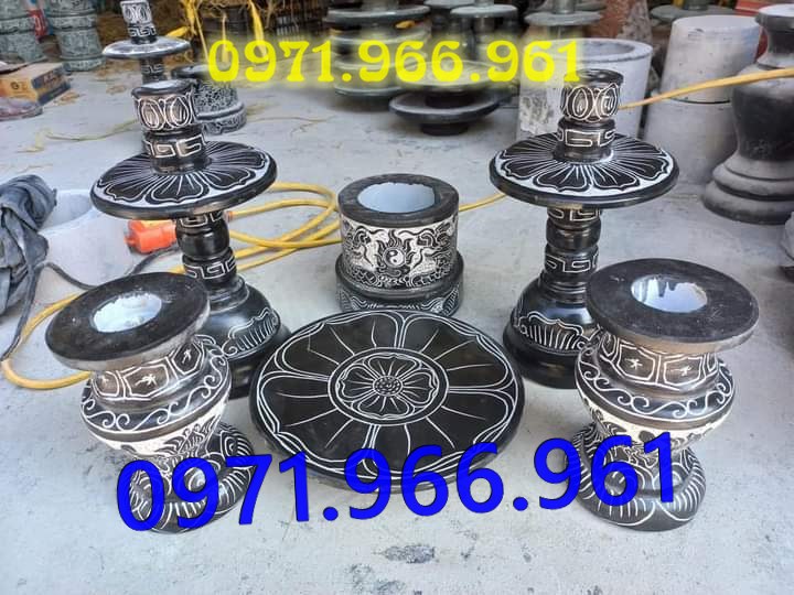 mẫu bát hương lọ hoa đá đẹp cho từ đường nhà thờ họ, bát hương lọ hoa đá tự nhiên nguyên khối cho khu lăng mộ chuẩn phong thủy, bát hương lọ hoa trang trí bàn thờ được chạm khắc hoa văn tinh xảo, mẫu bát hương lọ hoa thờ cúng gia tiên, thần linh, ngoài trời bền đẹp theo thời gian, lọ hoa bát hương đẹp giá rẻ theo yêu cầu của khách hàng 