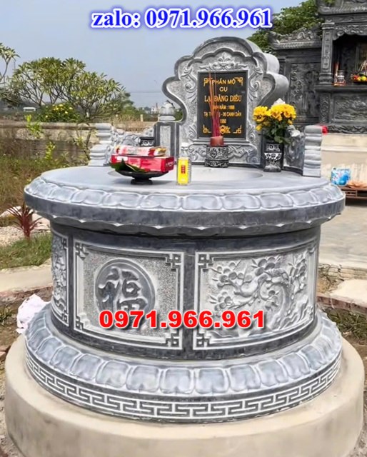 mẫu mộ tròn bằng đá nguyên khối cao cấp cho phần mộ tổ tiên, mộ tròn bằng đá xanh rêu được ưu chuộng nhất hiện nay cho phần mộ gia đình, mộ tròn bằng đá cao cấp chạm khắc hoa văn tinh xảo theo yêu cầu, mộ tròn bằng đá đẹp chuẩn kích thước phong thủy cho ông bà,cha mẹ cao cấp