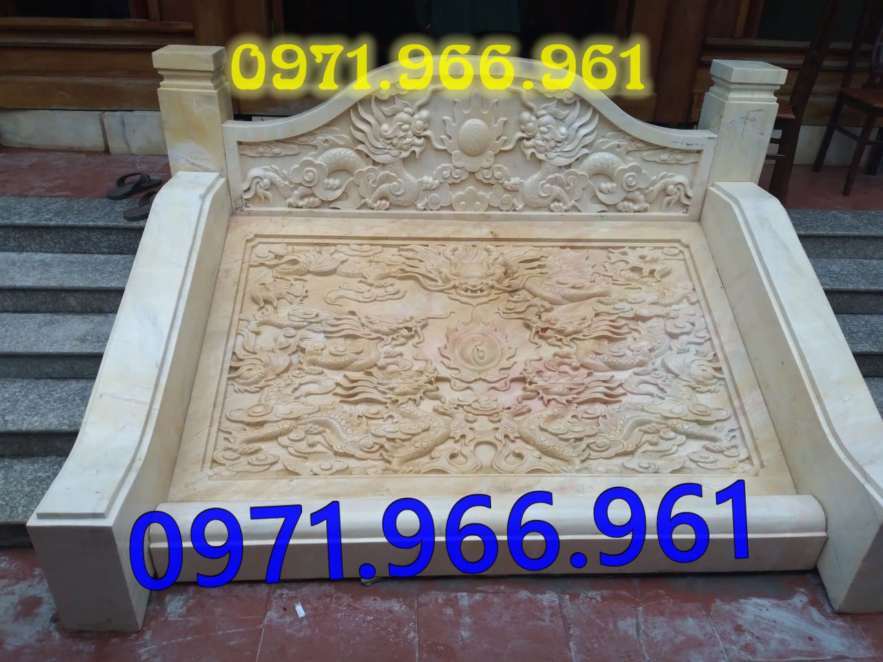mẫu tượng rồng đá nguyên khối phong thủy trước nhà thờ họ, gia đình,  rồng đá xanh ninh bình được điêu khắc thủ công trước cổng, rồng đá phong thủy trước sân vườn, khu tâm linh, rồng đá tự nhiên trước cổng khu lăng mộ, và những nơi trang nghiêm 