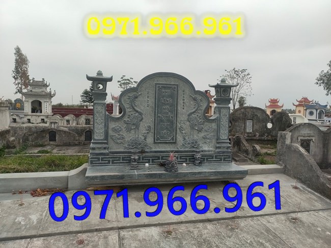 cuốn thư hay còn gọi bức bình phong trấn trạch bằng đá tự nhiên nguyên khối được đặt trong sân nhà thờ họ,bức cuốn thư chạm rồng phượng trước khu tâm linh đình làng, bức bình phong phong thủy đá xanh rêu trước khu lăng mộ gia đình đẹp, chuyên thiết kế cuốn thư bình phong theo yêu cầu khách hàng