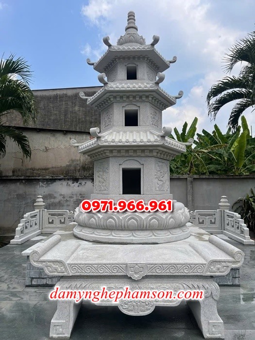 mộ tháp bằng đá để tro cốt ông bà hay cha mẹ, mộ tháp đá xanh rêu nguyên khối được chạm khắc tinh sảo, mộ tháp đá công giáo bằng đá granite nhập khẩu cao cấp, xây mộ tháp đá chuẩn phong thủy mang ý nghĩa tâm linh cho gia đinh bạn, chuyên sản xuất mộ tháp đá theo yêu cầu khách hàng