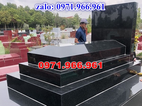 mẫu mộ đá hoa cương nguyên khối cho phần mộ, ông bà, cha mẹ bền đẹp ngoài trời giá rẻ, mộ đá hoa cương, granite nhập khẩu chuẩn phong thủy cho gia đình, mộ hoa cương trong khu lăng mộ cao cấp chạm chổ hoa văn tinh xảo theo yêu cầu khách hàng