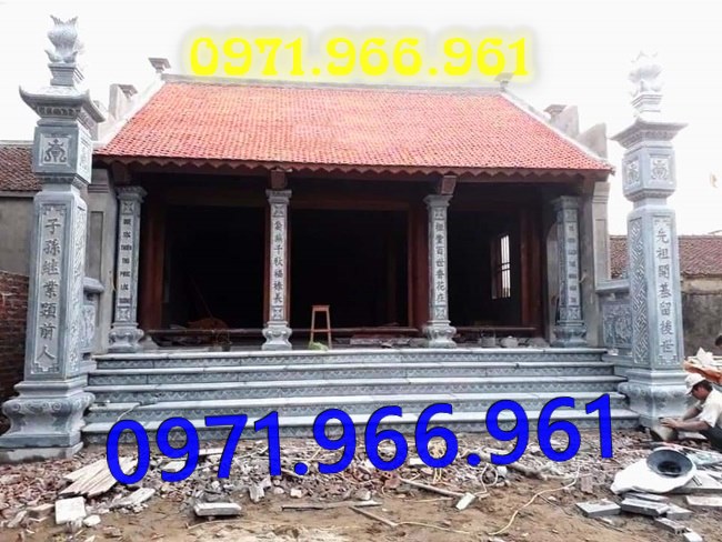 mẫu cột đá tự nhiên nguyên khối trước hiên nhà gia đình, nhà thờ, cột đá xanh đen phong thủy trước nhà thờ dòng họ, cột đá nhà gỗ chạm khắc hoa văn tinh sảo, cột đá đồng trụ, sân vườn, cột đá đình chùa bền vững cho khách hàng