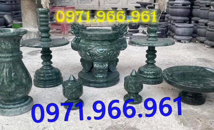 mẫu bát hương lọ hoa đá đẹp cho từ đường nhà thờ họ, bát hương lọ hoa đá tự nhiên nguyên khối cho khu lăng mộ chuẩn phong thủy, bát hương lọ hoa trang trí bàn thờ được chạm khắc hoa văn tinh xảo, mẫu bát hương lọ hoa thờ cúng gia tiên, thần linh, ngoài trời bền đẹp theo thời gian, lọ hoa bát hương đẹp giá rẻ theo yêu cầu của khách hàng 
