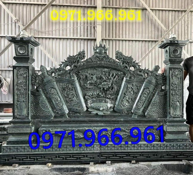 cuốn thư hay còn gọi bức bình phong trấn trạch bằng đá tự nhiên nguyên khối được đặt trong sân nhà thờ họ,bức cuốn thư chạm rồng phượng trước khu tâm linh đình làng, bức bình phong phong thủy đá xanh rêu trước khu lăng mộ gia đình đẹp, chuyên thiết kế cuốn thư bình phong theo yêu cầu khách hàng