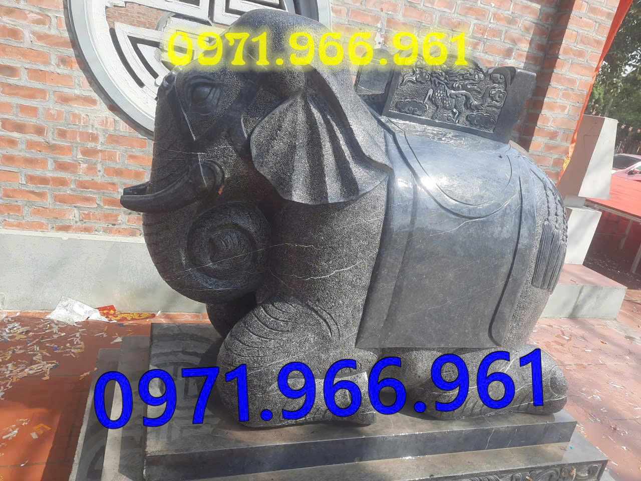 voi bằng đá tự nhiên nguyên khối canh cổng phong thủy trước nhà, voi đá sân vườn, trang trí khu biệt thự, voi đá nhà thờ họ, trấn trạch khu lăng mộ, voi đá phong thủy mang tài lộc, thịnh vượng, bình an, voi đá đặt trước cửa công ty, trang trí trong các công trình tâm linh