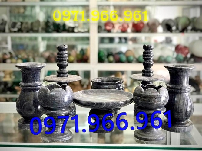 mẫu bát hương lọ hoa đá đẹp cho từ đường nhà thờ họ, bát hương lọ hoa đá tự nhiên nguyên khối cho khu lăng mộ chuẩn phong thủy, bát hương lọ hoa trang trí bàn thờ được chạm khắc hoa văn tinh xảo, mẫu bát hương lọ hoa thờ cúng gia tiên, thần linh, ngoài trời bền đẹp theo thời gian, lọ hoa bát hương đẹp giá rẻ theo yêu cầu của khách hàng 