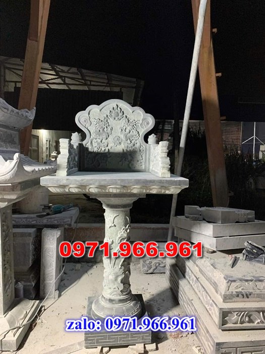 mẫu bàn thờ thiên bằng đá đẹp ngoài trời trước nhà hợp phong thủy, bàn thờ thiên đá xanh nguyên khối trong sân vườn, biệt thự, bàn thờ thiên chạm khắc hoa văn đẹp chuẩn phong thủy trước nhà thờ dòng họ, bàn thờ thiên là nét tâm linh, hút tài lộc cho gia chủ