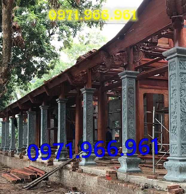 mẫu cột đá tự nhiên nguyên khối trước hiên nhà gia đình, nhà thờ, cột đá xanh đen phong thủy trước nhà thờ dòng họ, cột đá nhà gỗ chạm khắc hoa văn tinh sảo, cột đá đồng trụ, sân vườn, cột đá đình chùa bền vững cho khách hàng