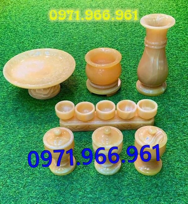 mẫu bát hương lọ hoa đá đẹp cho từ đường nhà thờ họ, bát hương lọ hoa đá tự nhiên nguyên khối cho khu lăng mộ chuẩn phong thủy, bát hương lọ hoa trang trí bàn thờ được chạm khắc hoa văn tinh xảo, mẫu bát hương lọ hoa thờ cúng gia tiên, thần linh, ngoài trời bền đẹp theo thời gian, lọ hoa bát hương đẹp giá rẻ theo yêu cầu của khách hàng 