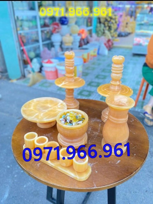 mẫu bát hương lọ hoa đá đẹp cho từ đường nhà thờ họ, bát hương lọ hoa đá tự nhiên nguyên khối cho khu lăng mộ chuẩn phong thủy, bát hương lọ hoa trang trí bàn thờ được chạm khắc hoa văn tinh xảo, mẫu bát hương lọ hoa thờ cúng gia tiên, thần linh, ngoài trời bền đẹp theo thời gian, lọ hoa bát hương đẹp giá rẻ theo yêu cầu của khách hàng 