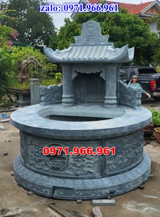 mẫu mộ tròn bằng đá nguyên khối cao cấp cho phần mộ tổ tiên, mộ tròn bằng đá xanh rêu được ưu chuộng nhất hiện nay cho phần mộ gia đình, mộ tròn bằng đá cao cấp chạm khắc hoa văn tinh xảo theo yêu cầu, mộ tròn bằng đá đẹp chuẩn kích thước phong thủy cho ông bà,cha mẹ cao cấp