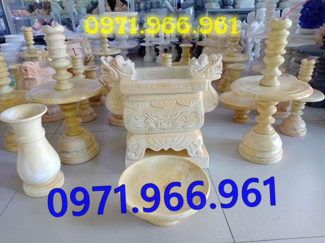 mẫu bát hương lọ hoa đá đẹp cho từ đường nhà thờ họ, bát hương lọ hoa đá tự nhiên nguyên khối cho khu lăng mộ chuẩn phong thủy, bát hương lọ hoa trang trí bàn thờ được chạm khắc hoa văn tinh xảo, mẫu bát hương lọ hoa thờ cúng gia tiên, thần linh, ngoài trời bền đẹp theo thời gian, lọ hoa bát hương đẹp giá rẻ theo yêu cầu của khách hàng 