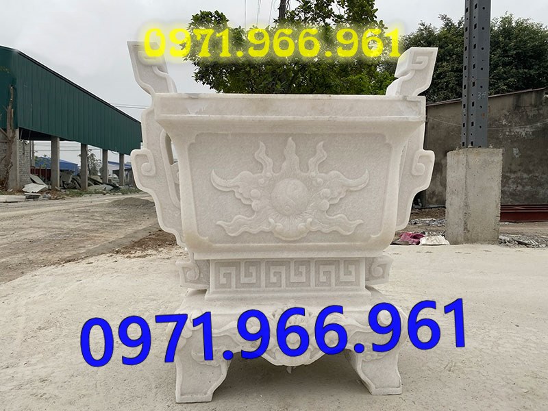 lư đỉnh bằng đá tự nhiên nguyên khối cao cấp ngoài trời bền đẹp, lư đỉnh đá phong thủy chuẩn tâm linh trước nhà thờ họ hay từ đường, lư đỉnh đá thờ cúng tâm linh khu lăng mộ, lư đỉnh đá xanh trước cổng tam quan hay khu tưởng niệm, thiết kế lư đỉnh đá cao cấp theo yêu cầu khách hàng