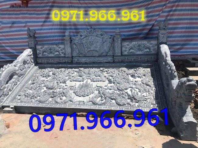 mẫu tượng rồng đá nguyên khối phong thủy trước nhà thờ họ, gia đình,  rồng đá xanh ninh bình được điêu khắc thủ công trước cổng, rồng đá phong thủy trước sân vườn, khu tâm linh, rồng đá tự nhiên trước cổng khu lăng mộ, và những nơi trang nghiêm 