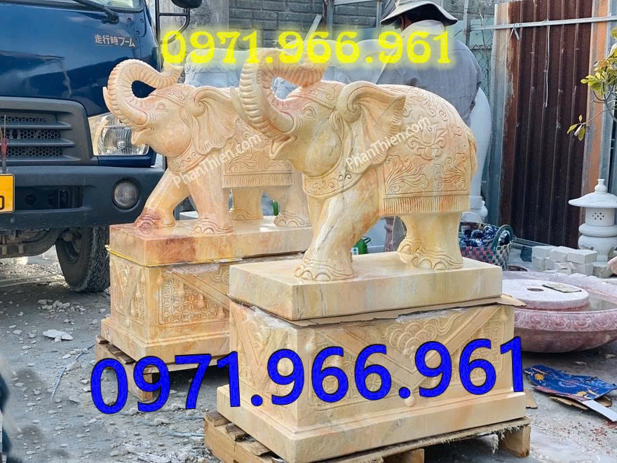 voi bằng đá tự nhiên nguyên khối canh cổng phong thủy trước nhà, voi đá sân vườn, trang trí khu biệt thự, voi đá nhà thờ họ, trấn trạch khu lăng mộ, voi đá phong thủy mang tài lộc, thịnh vượng, bình an, voi đá đặt trước cửa công ty, trang trí trong các công trình tâm linh